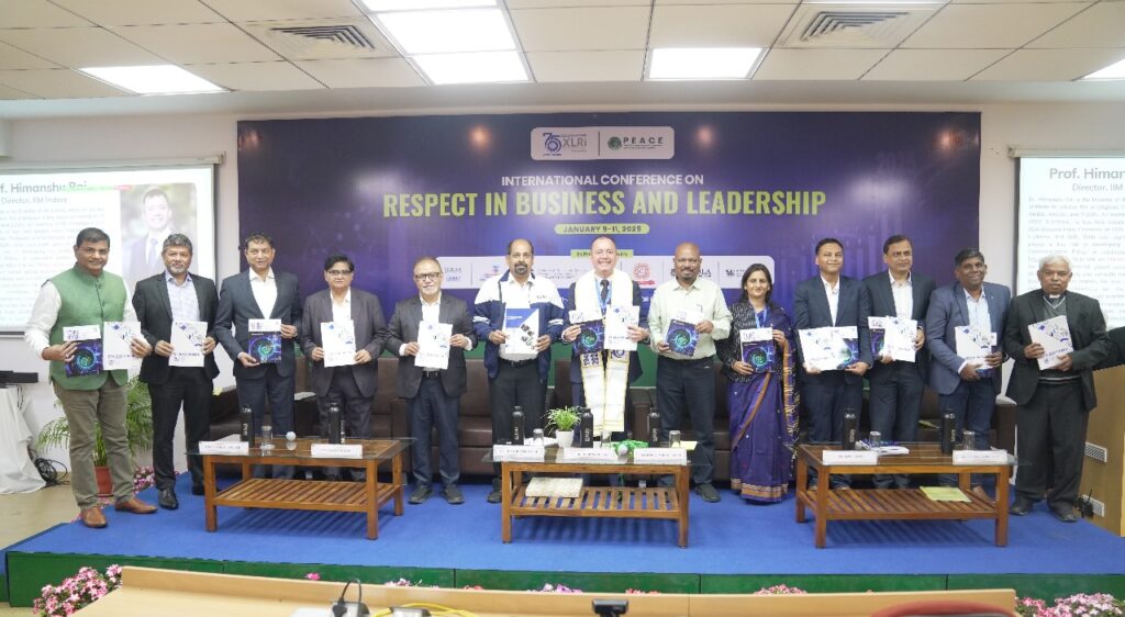 Jamshedpur News:वही लीडरशिप हमेशा आगे रहेगा जो मानवता और विविधता का सम्मान करेगा : डॉ मदन