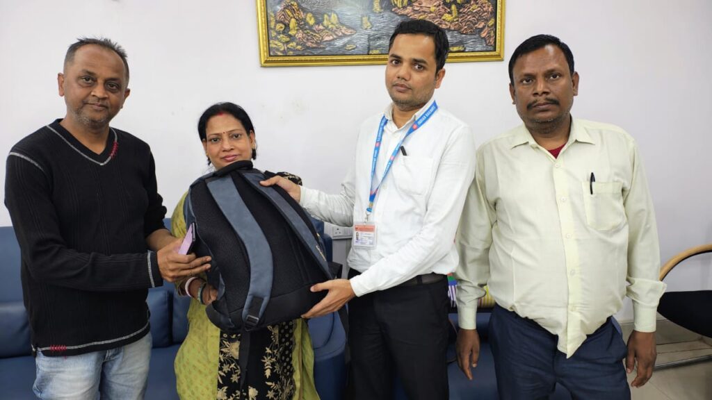 South Eastern Railways:Return of lost luggage found at Tatanagar Station on 29.01.2025