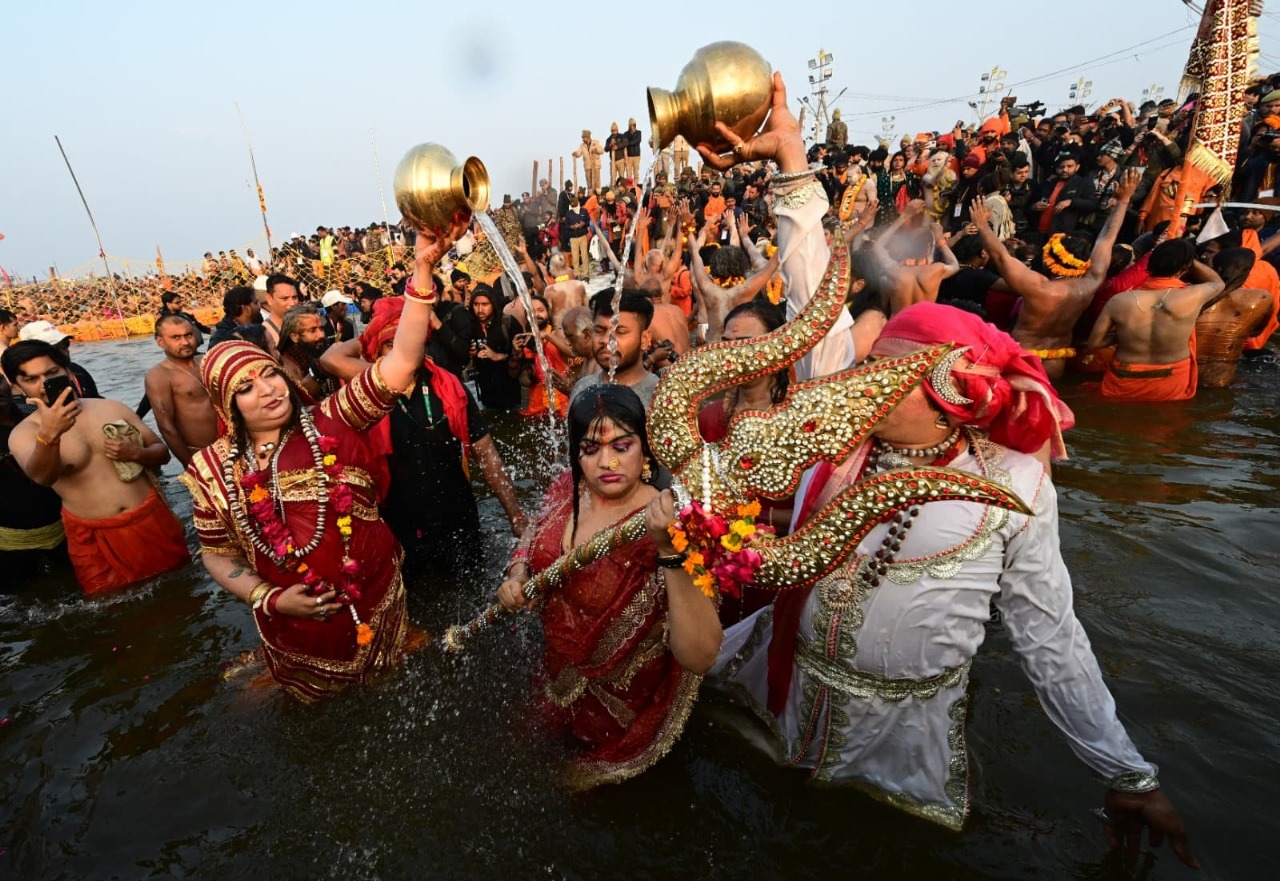 प्रयागराज महाकुम्भ 2025 : बसंत पंचमी के अवसर पर तीसरा अमृत स्नान संपन्न, करोड़ो श्रद्धालुओं ने संगम में किया अमृत स्नान