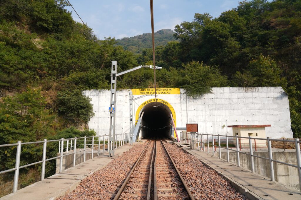 Indian Railways IRCTC : पर्वतों के नीचे प्रगति की फुसफुसाहट