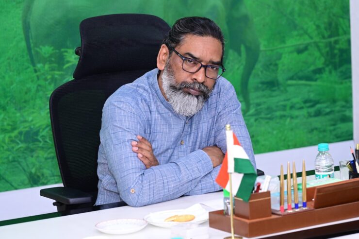 JHARKHAND NEWS : सिविल डिफेंस वॉलेंटियर्स से कार्य लें, आवश्यकता अनुसार इनकी संख्या बढ़ाएं – हेमन्त सोरेन, मुख्यमंत्री