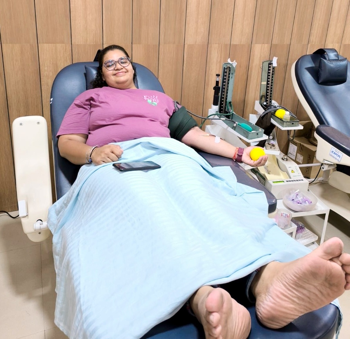JAMSHEDPUR NEWS :मंच की पहल पर प्रिया ने पहली बार किया रक्तदान