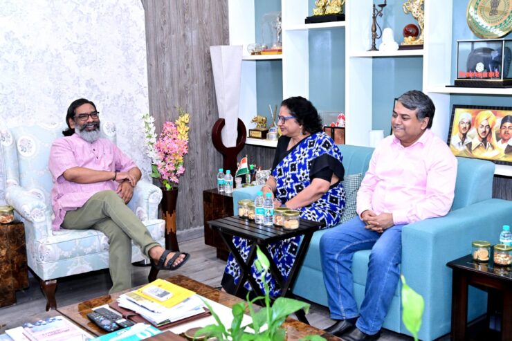 JHARKHAND :मुख्यमंत्री श्री हेमन्त सोरेन से झारखंड दौरे पर पहुंची 16वें वित्त आयोग के सदस्यों ने की मुलाकात।