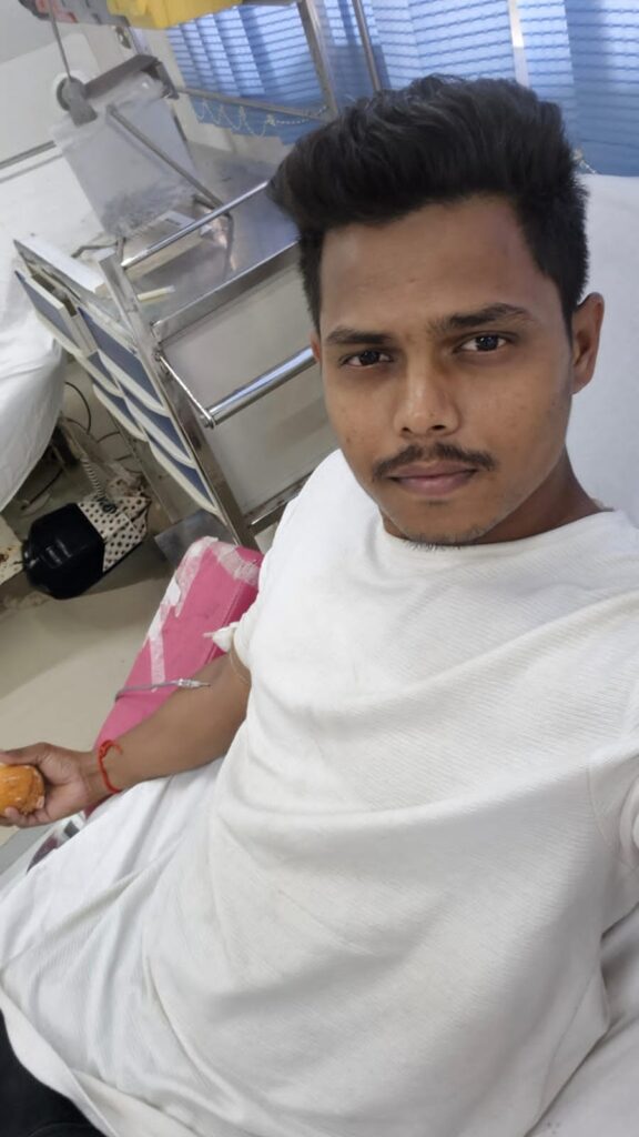 MADHUBANI NEWS :माँ अन्नपूर्णा रक्त रक्षक,जयनगर के सदस्य अजय सिंह ने दिया मानवता की परिचय, किया अपना 5वां रक्तदान