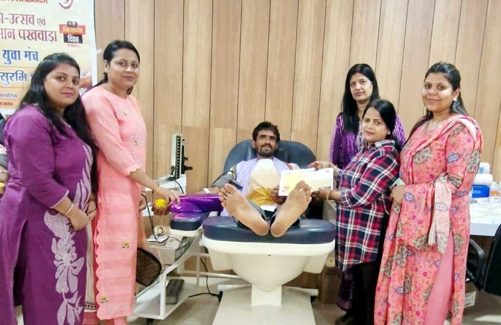 JAMSHEDPUR NEWS :सुरभि शाखा के शिविर में 15 यूनिट रक्त संग्रह