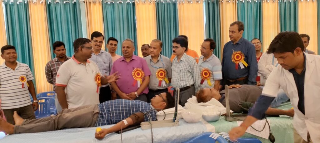 JAMSHEDPUR NEWS :रक्तदान शिविर का आयोजन किया गया