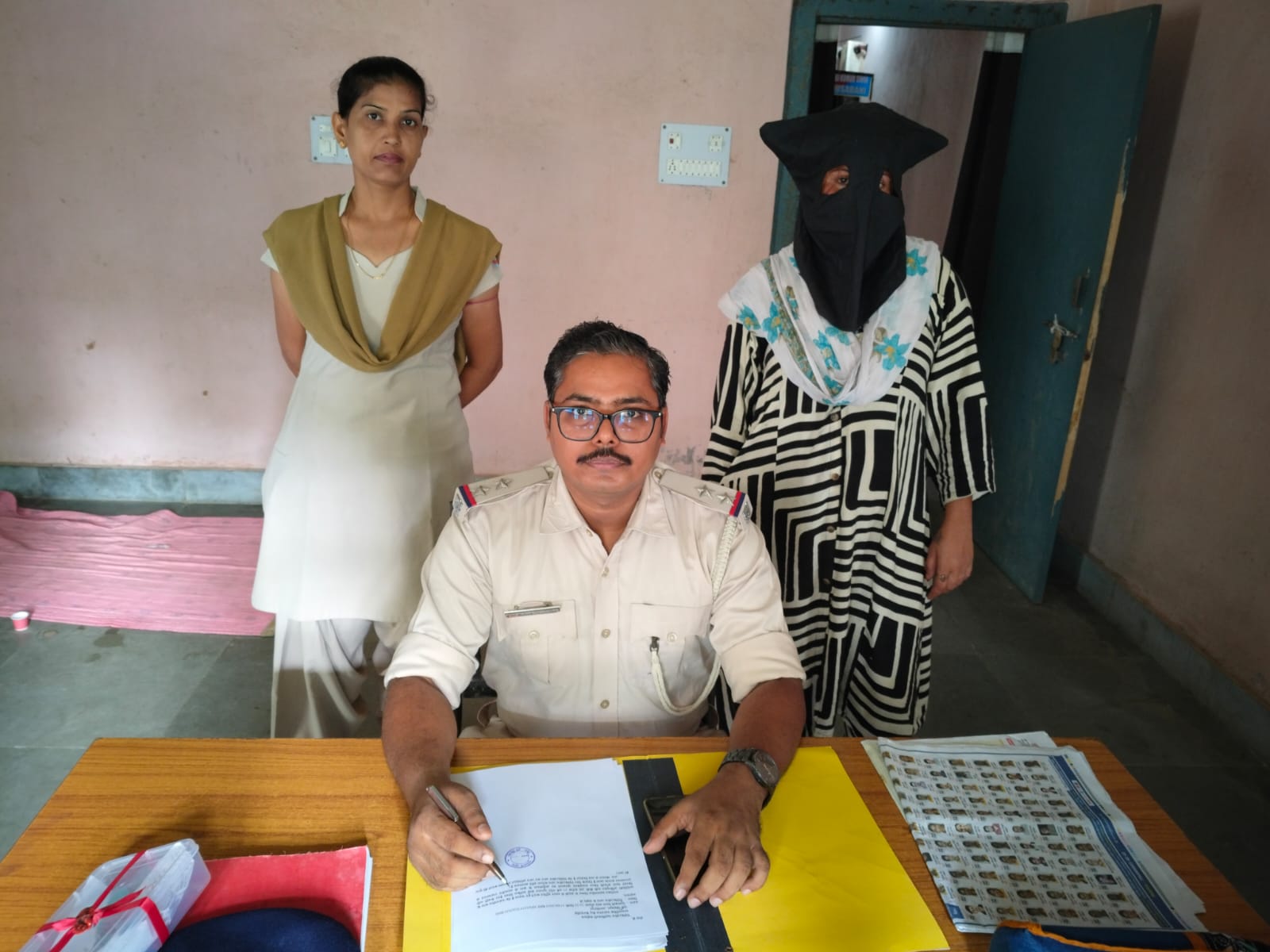 Jamshedpur News :मुसाबनी में बकरी चोर गिरोह का भंडाफोड़, महिला गिरफ्तार