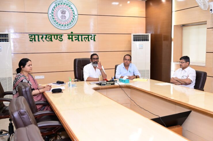 JHARKHAND NEWS :जिलों में स्थापित कंट्रोल रूम को सक्रिय रखें  – हेमन्त सोरेन, मुख्यमंत्री