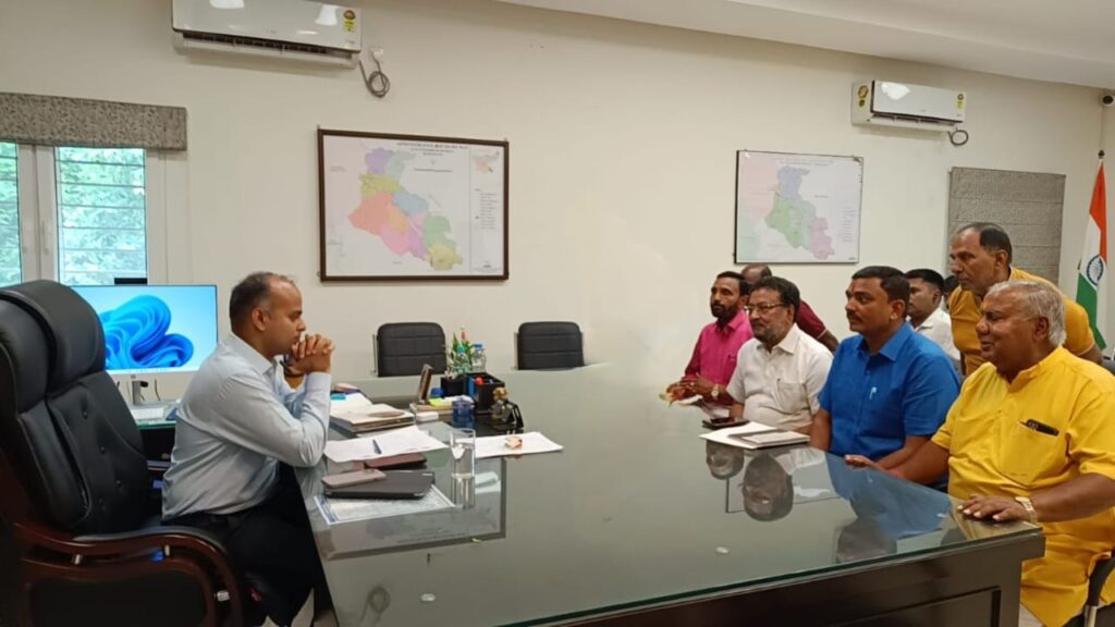 JAMSHEDPUR NEWS :जमशेदपुर दुर्गा पूजा केंद्रीय समिति के प्रतिनिधि मंडल ने उपायुक्त महोदय को दुर्गा पूजा में आने विभिन्न समस्याओं से अवगत करवाया