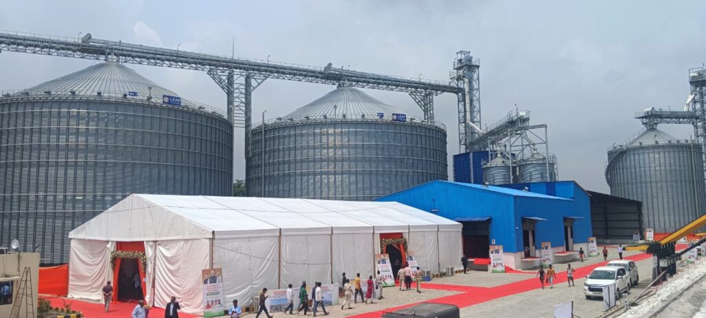 Bihar News :खगड़िया में 50,000 मीट्रिक टन क्षमता वाले अत्याधुनिक साइलो गोदाम का केंद्रीय मंत्री प्रल्हाद जोशी ने किया उद्घाटन