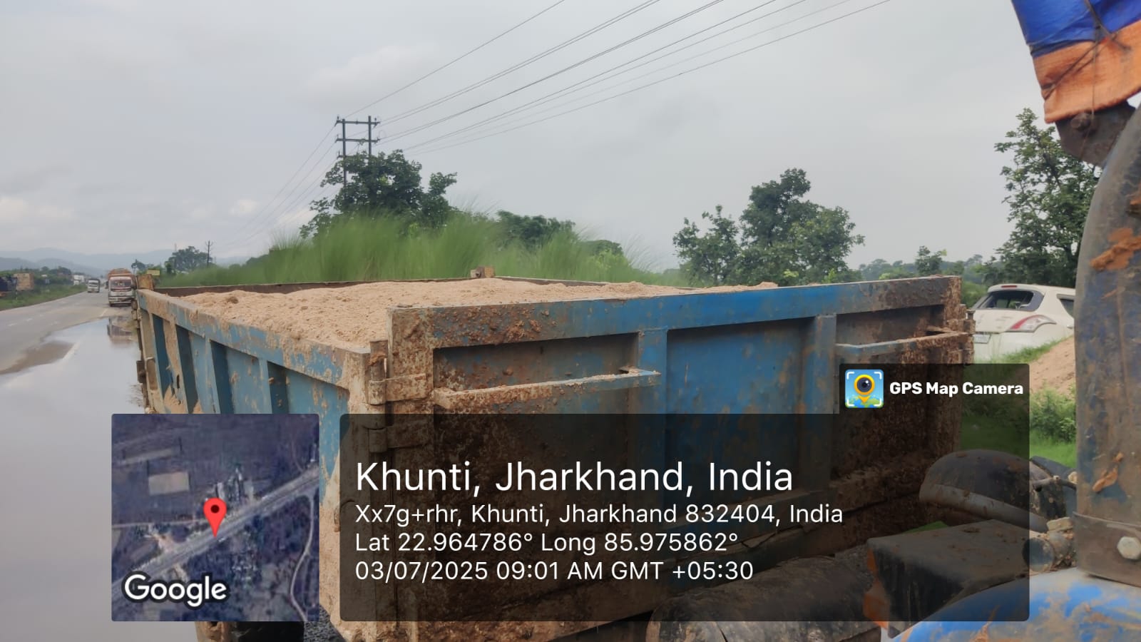 Saraikela-Kharsawa News :उपायुक्त के निर्देश पर खनन विभाग की कार्रवाई, अवैध बालू परिवहन में लगे दो ट्रैक्टर जब्त