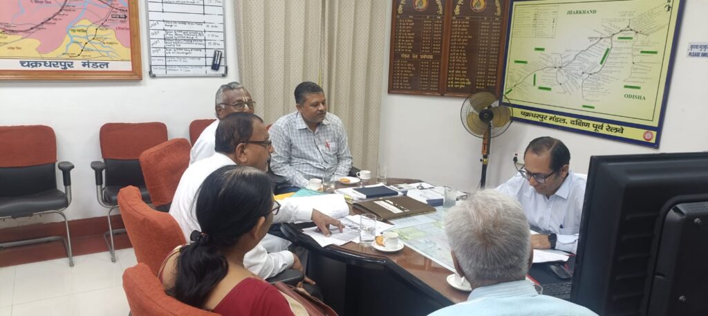 Jamshedpur News :Key Meeting Held at DRM Office on Aditaypur Railway Issues, Thanks to MP Vidyut Varun Mahto’s Intervention
