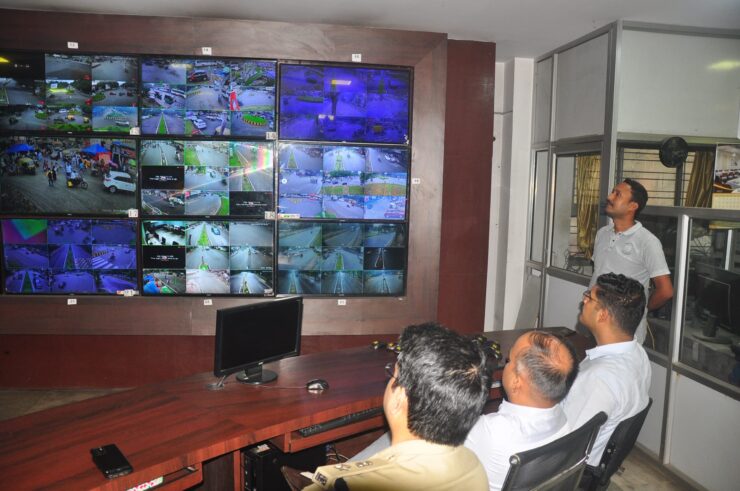 Jamshedpur News :मुहर्रम पर्व में विधि-व्यवस्था संधारण को लेकर उपायुक्त और पुलिस अधीक्षक ने किया क्षेत्र भ्रमण