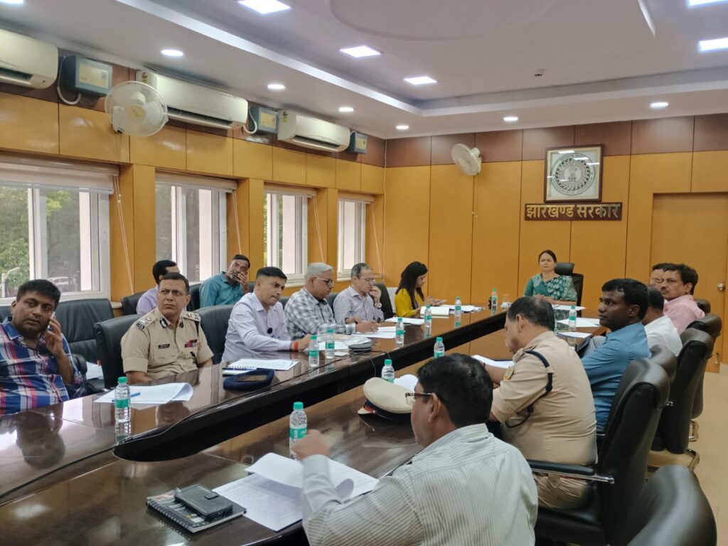 Jharkhand News : 31 जुलाई से 1 अगस्त तक राष्ट्रपति के देवघर, रांची और धनबाद परिदर्शन के दौरान तैयारियों को लेकर मुख्य सचिव की अध्यक्षता में समीक्षा बैठक