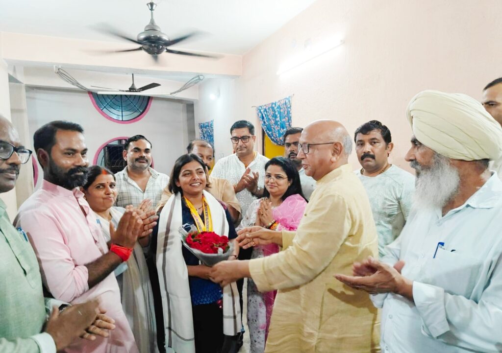 JAMSHEDPUR NEWS : स्नेहा को हर मुमकिन सहयोग करेंगेःसरयू राय