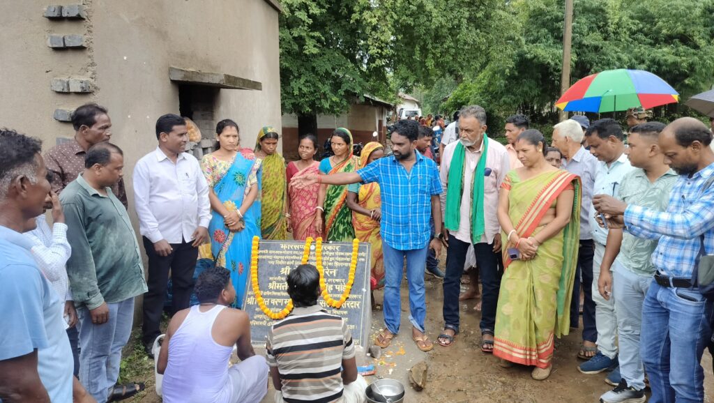 Jamshedpur News :रांगामाटिया से जोजोगोड़ा तक बनेगी पक्की सड़क, विधायक संजीव सरदार ने किया शिलान्यास