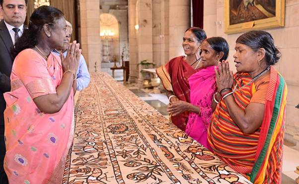 National News :”सोहराई कला भारत की आत्मा है”: राष्ट्रपति द्रौपदी मुर्मु