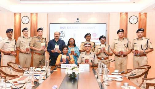 National News :रेलवे स्टेशनों पर अब और सतर्क होगी RPF, महिला आयोग के साथ मिलकर मानव तस्करी पर कसेगा शिकंजा