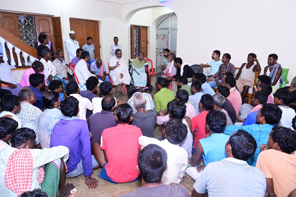 Jharkhand News :नेमरा में मुख्यमंत्री हेमन्त सोरेन ने की पारंपरिक अनुष्ठानों पर चर्चा, ग्रामीणों से लिए सुझाव