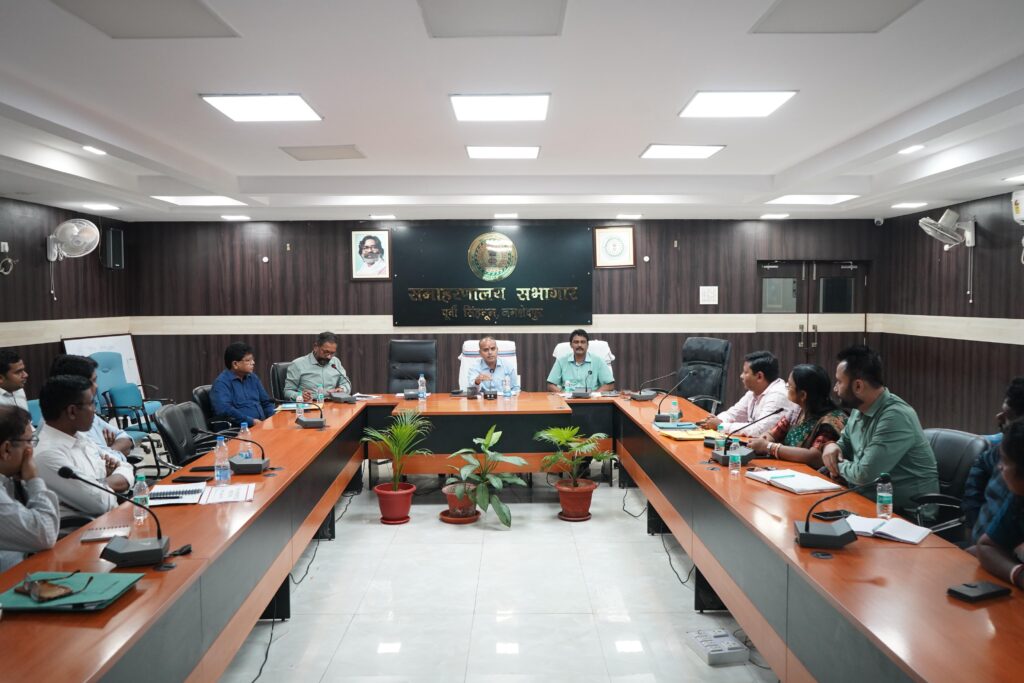 JAMSHEDPUR NEWS : उपायुक्त की अध्यक्षता में हुई सीएसआर संबंधी बैठक, दिए आवश्यक दिशा-निर्देश