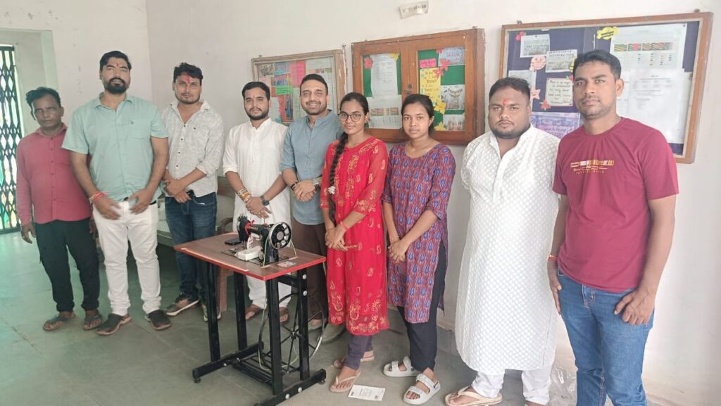 Jamshedpur News :रक्षा बंधन पर कुणाल षाडंगी का अनोखा तोहफ़ा, बहन को दिया रोज़गार का साधन