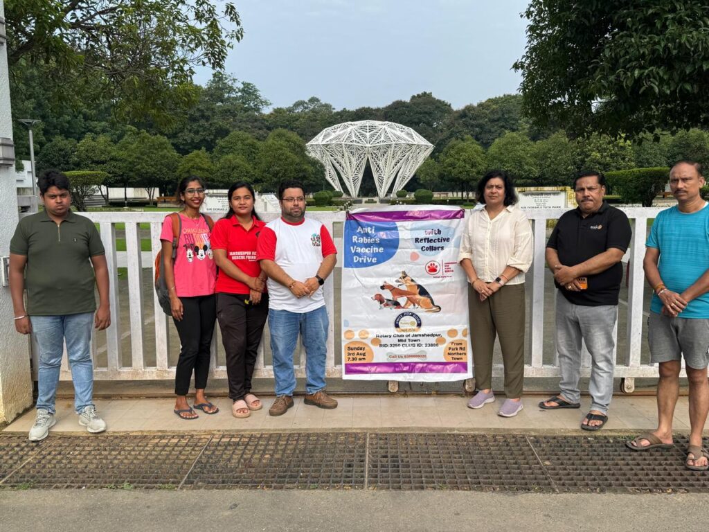 Jamshedpur News : रोटरी क्लब ने आवारा कुत्तों के लिए रेबीज टीकाकरण अभियान शुरू किया