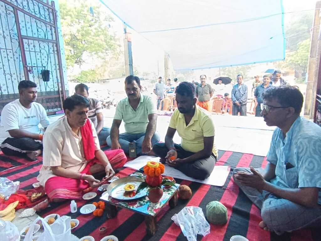 Jamshedpur News :विधायक संजीव सरदार ने किया बागबेड़ा में दुर्गा पूजा पंडाल का भूमि पूजन, क्षेत्र वासियों के लिए मांगी सुख-समृद्धि की कामना