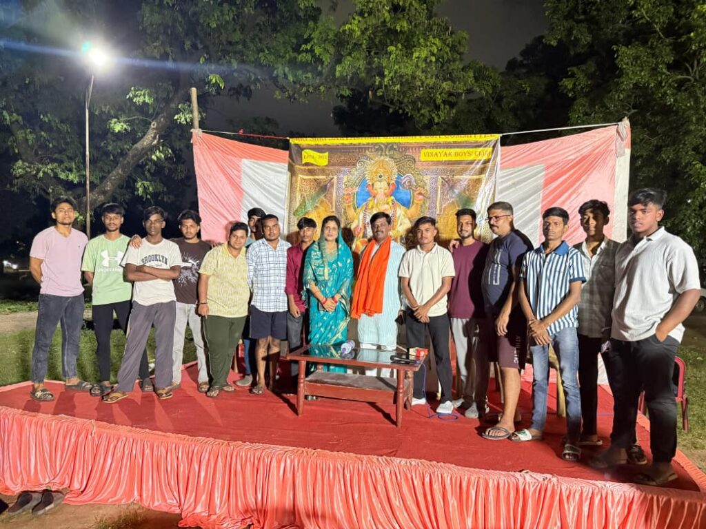 Jamshedpur News : विनायक बॉयज क्लब टेल्को के गणेश पूजा पंडाल का उद्घाटन भाजपा के पूर्व जिला अध्यक्ष दिनेश कुमार ने किया