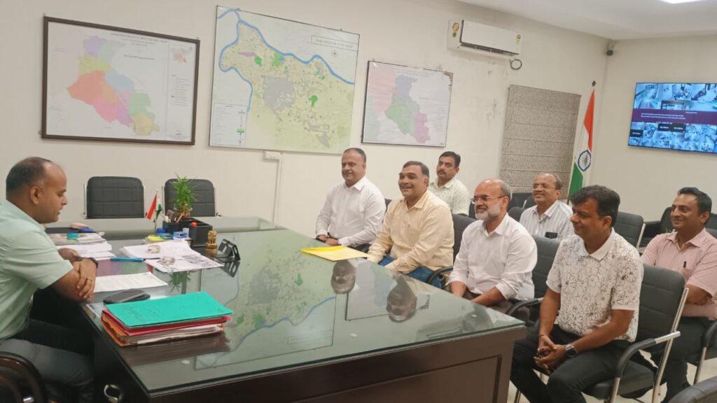 Jamshedpur News :सिंहभूम चैम्बर के प्रतिनिधिमंडल ने डीसी से मुलाकात, एयरपोर्ट, साकची अतिक्रमण और जुगसलाई समस्याओं पर रखी बात