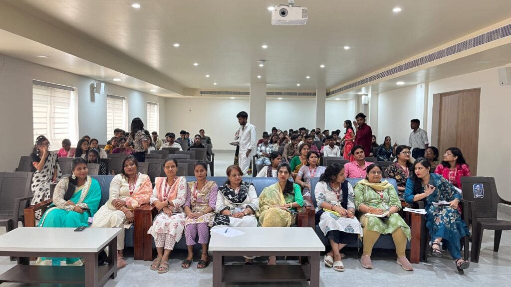 Jamshedpur News :सोना देवी विश्वविद्यालय के फ्रेशर्स वीक में छात्रों ने जाना भारतीय ज्ञान परंपरा का महत्व