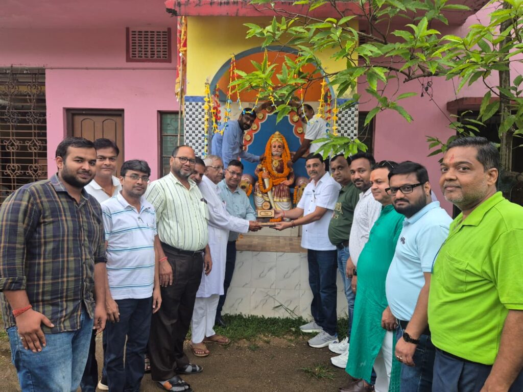 Jharkhand News :घाटशीला, धालभूमगढ़, चाकुलिया व जादूगोड़ा में अग्रसेन जी की पूजा, गोलमुरी में रंगारंग प्रतियोगिताओं का आयोजन