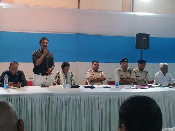 JAMSHEDPUR NEWS :टेल्को थाना शांति समिति बैठक ,दुर्गा पूजा से पहले उठी सुरक्षा और ट्रैफिक व्यवस्था को लेकर अहम मांगें