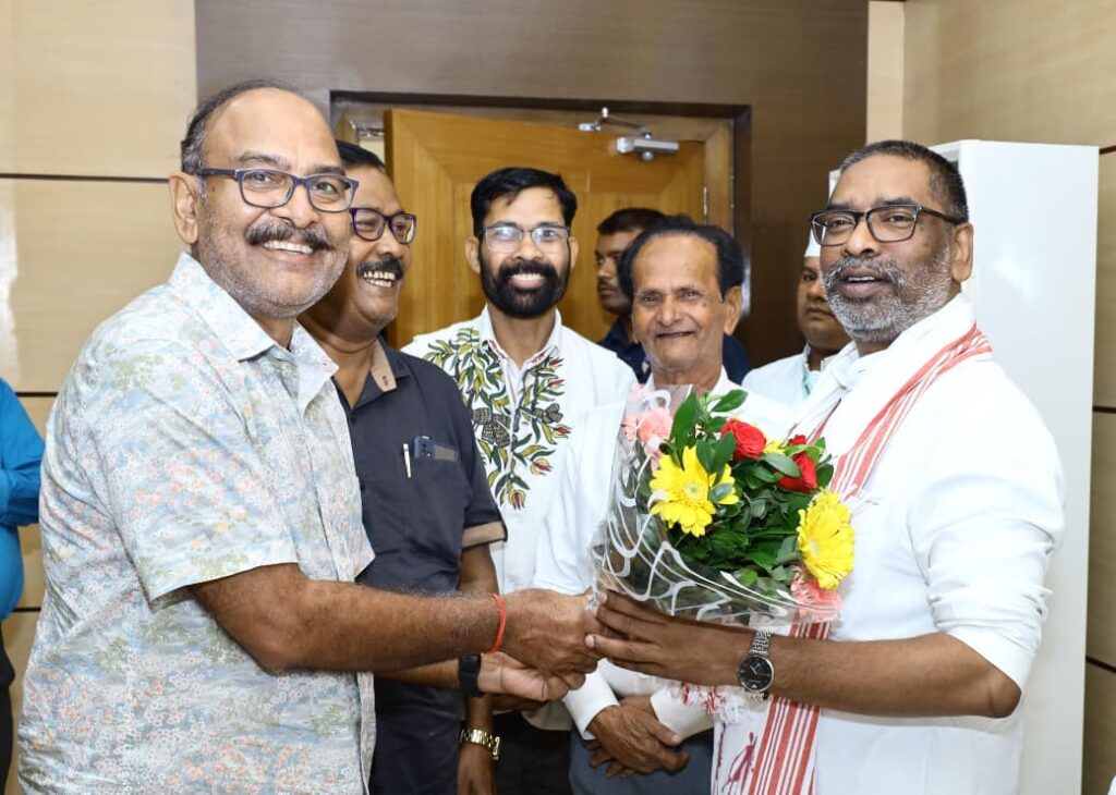 Jharkhand News :झारखंड कल्चरल आर्टिस्ट एसोसिएशन का प्रतिनिधिमंडल मुख्यमंत्री हेमन्त सोरेन से मिला