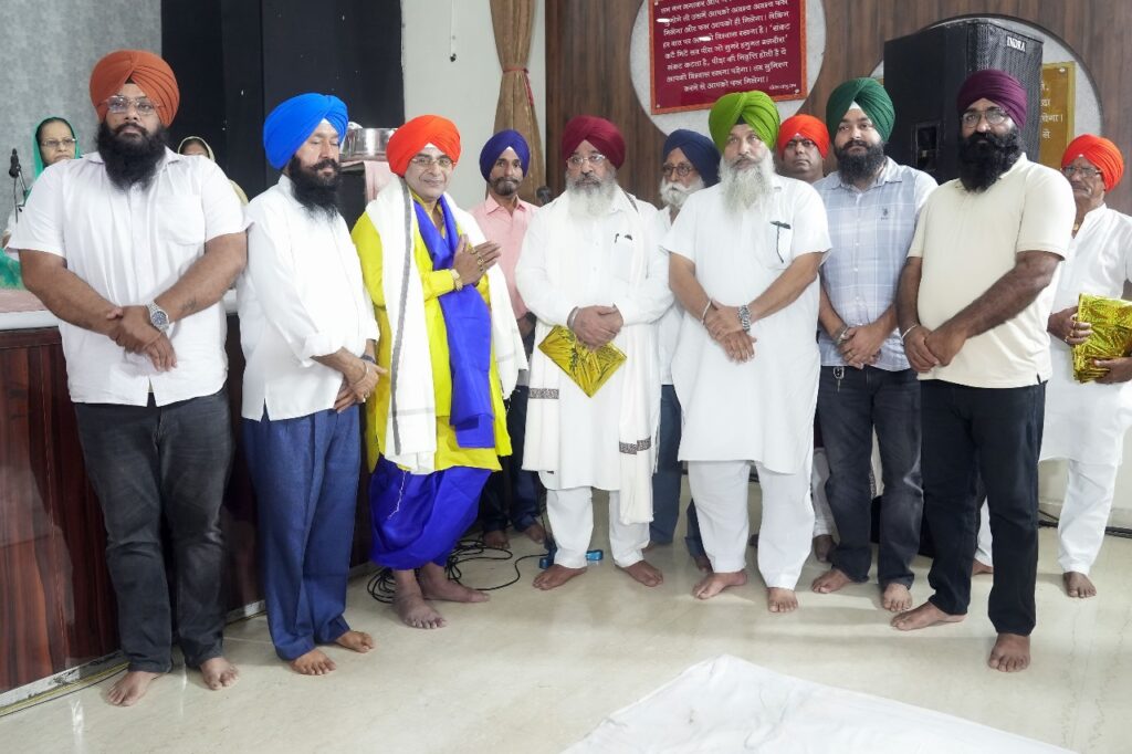 Jamshedpur News :ब्रहमलोकधाम में शताब्दी वर्ष उत्सव के चौथे दिन संपन्न हुआ श्री श्री सुखमनी साहिब पाठ