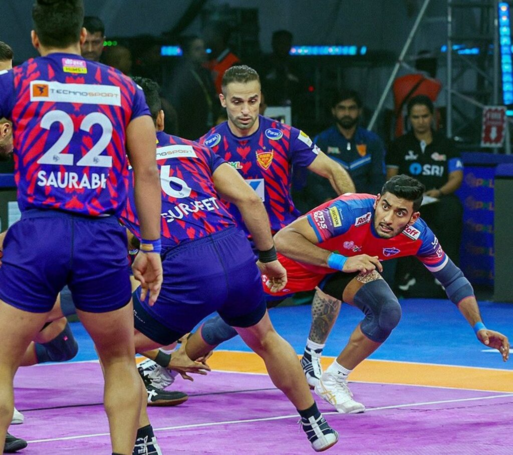 Pro Kabaddi League 2025 :गगन ने सीजन के पांचवें सुपर-10 के साथ जवाहरलाल नेहरू स्टेडियम को रौशन किया