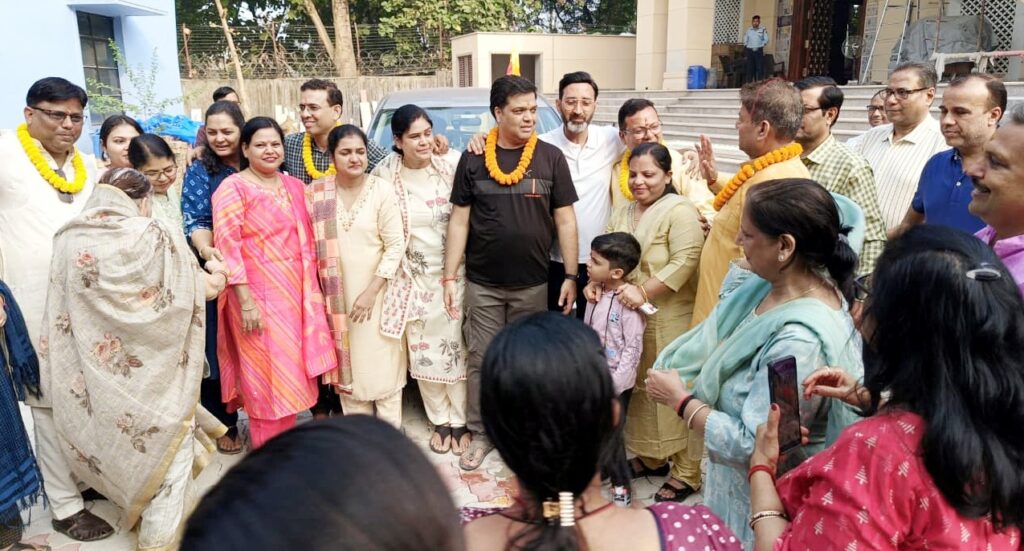 Jamshedpur News :सोनारी में श्री श्री राणी सती दादी जी का भव्य मंदिर बनकर तैयार