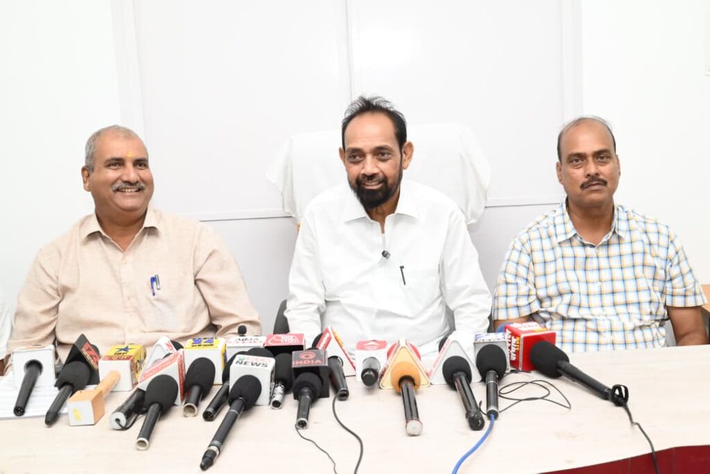 Jamshedpur News :लौहपुरुष सरदार वल्लभ भाई पटेल की 150वीं जयंती पर यूनिटी मार्च का होगा आयोजन, जमशेदपुर के सांसद विद्युत महतो ने प्रेस वार्ता में दी जानकारी, कहा- एक भारत-श्रेष्ठ भारत की भावना को मिलेगी मजबूती