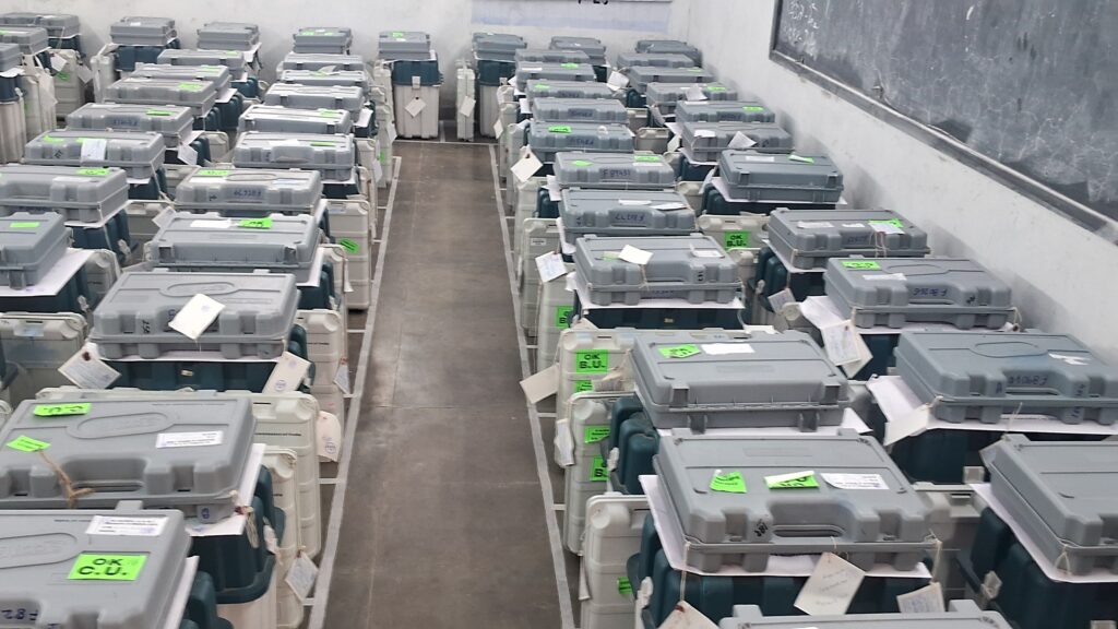 Jamshedpur news:घाटशिला उपचुनाव: चौथे राउंड की गिनती पूरी, झामुमो के सोमेश चंद्र सोरेन 7414 वोट से आगे