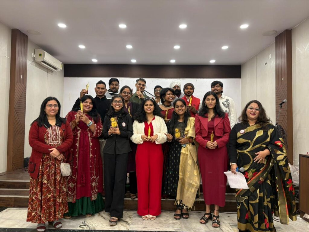 JAMSHEDPUR UNKAHI 2.0: जमशेदपुर में कविता, कहानियों और कला से सजी एक यादगार शाम