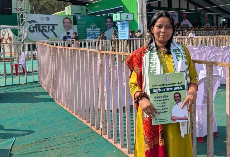 Jamshedpur News :संघर्षों की राह से प्रशासनिक सेवा तक, जमशेदपुर की अंकिता कुमारी बनीं डिप्टी-कलेक्टर