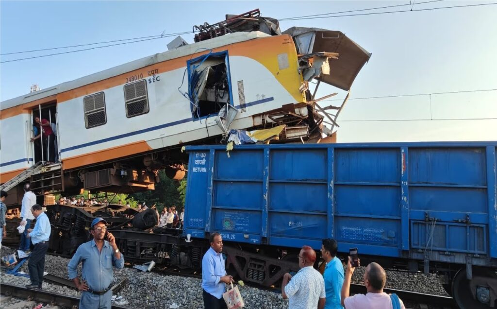 Bilaspur Train Accident update: 11 की मौत, 20 घायल,रेल मंत्री ने दिए त्वरित राहत के निर्देश