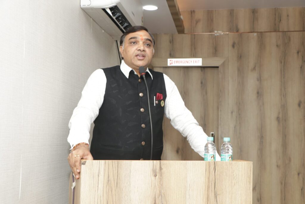 Jamshedpur News :धालभूमगढ़ एयरपोर्ट का नाम ‘दिशोम गुरु शिबू सोरेन इंटरनेशनल एयरपोर्ट’ रखने की मांग – विजय आनंद मूनका