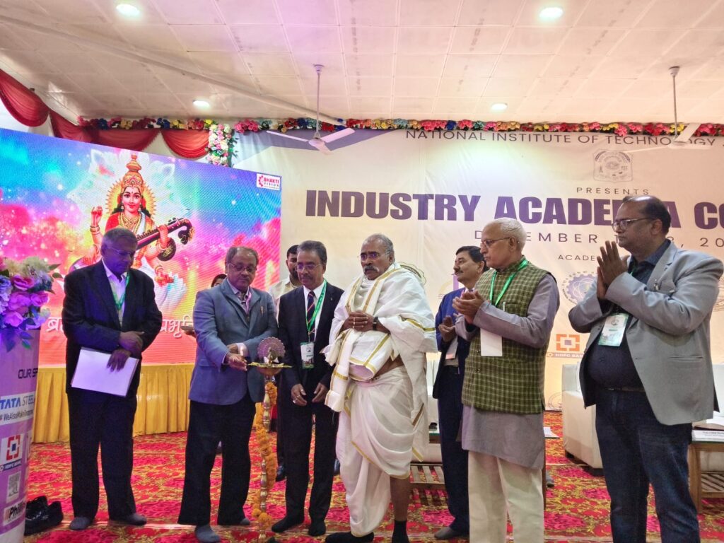 Jamshedpur News :एनआईटी जमशेदपुर में 3rd इंडस्ट्री–अकादमिया कॉन्क्लेव 2025 का आगाज़; पद्मश्री अशोक भगत ने किया उद्घाटन
