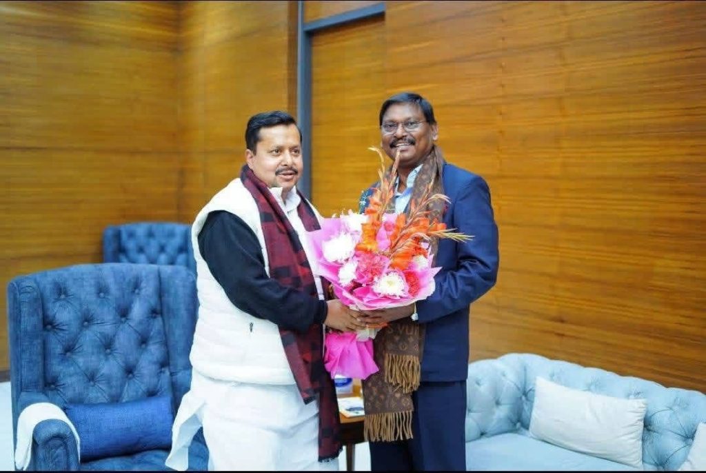 Jamshedpur News :नई दिल्ली में भाजपा राष्ट्रीय कार्यकारी अध्यक्ष नितिन नवीन सेअर्जुन मुंडा की शिष्टाचार मुलाकात, संगठनात्मक मजबूती व झारखंड की राजनीति पर हुई चर्चा