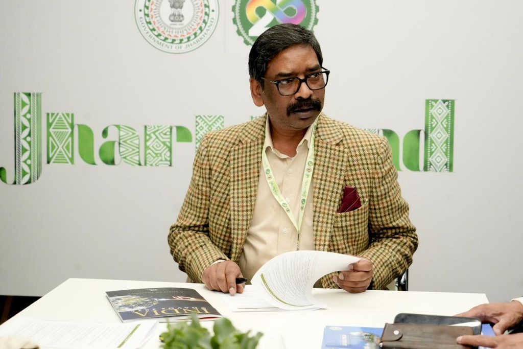 Jharkhand News :Chief Minister Hemant Soren holds crucial meeting with Tata Steel leadership in Davos