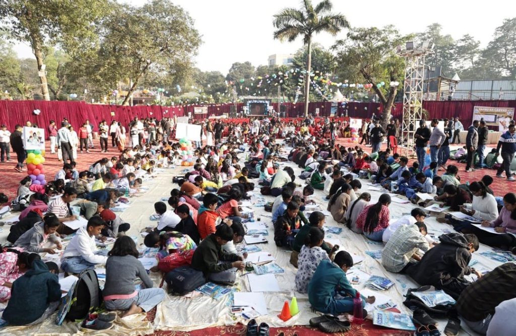 Jamshedpur News :आरकेएफएल फाउंडेशन और उर्विता संस्था के संयुक्त तत्वावधान में बच्चों का विशाल आर्ट मेला “सपनों का कैनवास” हर्षोल्लास के साथ संपन्न