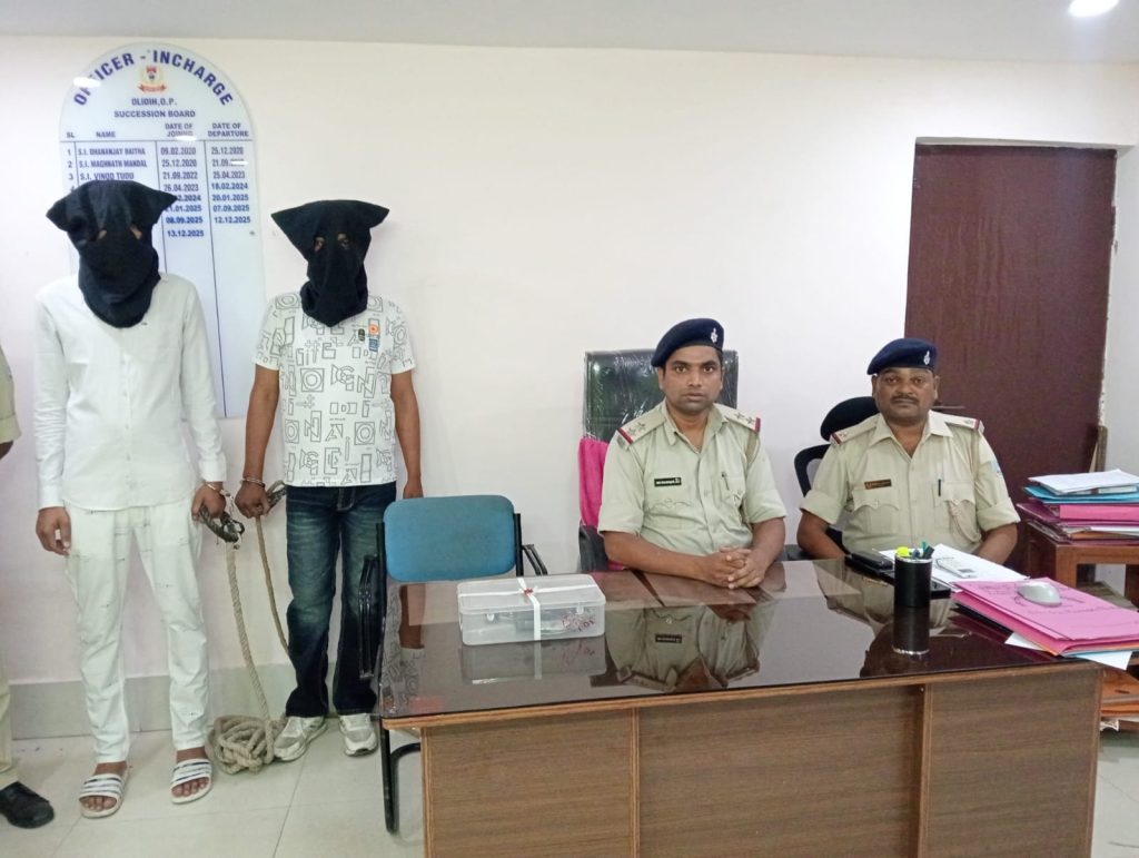 Jamshedpur News :उलीडीह पुलिस की बड़ी कार्रवाई,हथियारों के साथ दो अपराधी गिरफ्तार, वारदात की साजिश नाकाम