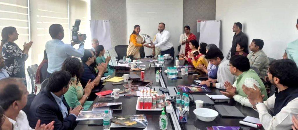 JAMSHEDPUR NEWS: महिला एवं बाल विकास समिति का महाराष्ट्र दौरा, विधायक पूर्णिमा साहू ने उठाया जमशेदपुर में CSR भागीदारी का मुद्दा