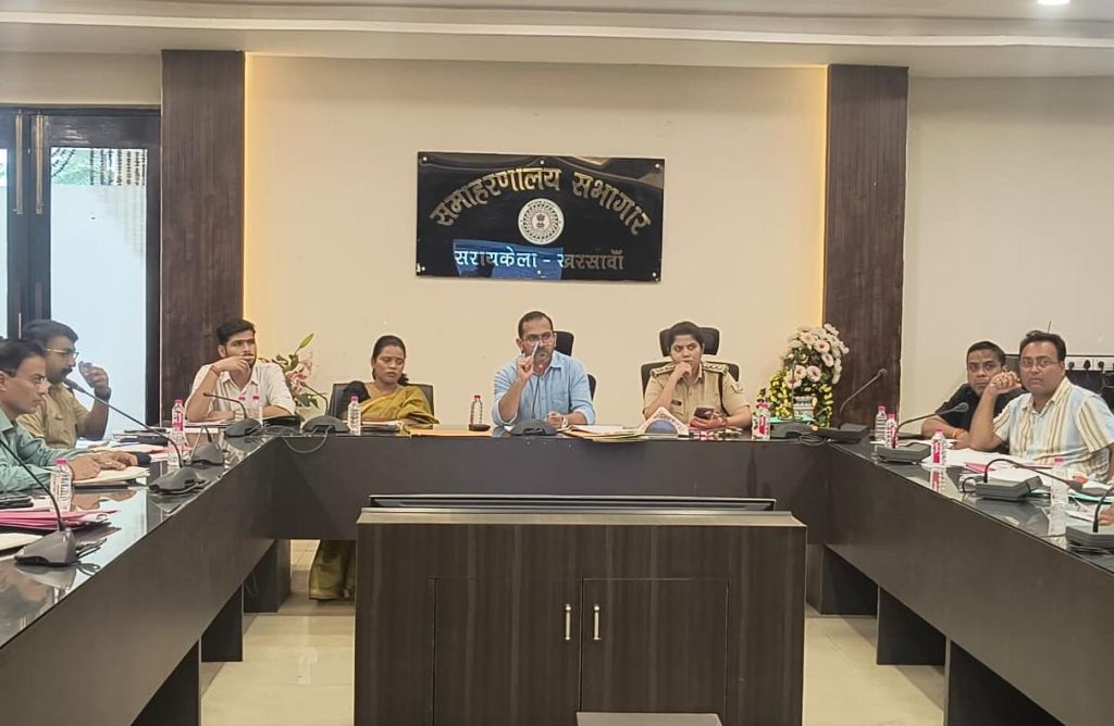 SERAIKELA NEWS: नशामुक्त समाज के लिए प्रशासन सख्त, अफीम किसानों को मिलेगी वैकल्पिक खेती की बंपर सुविधा