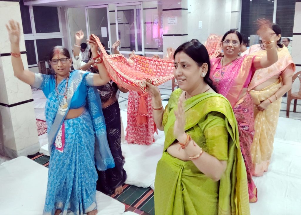 JAMSHEDPUR NEWS: सोनारी राजस्थान भवन में गूंजे माता के जयकारे, महासर माता का 45वां मासिक कीर्तन धूमधाम से संपन्न